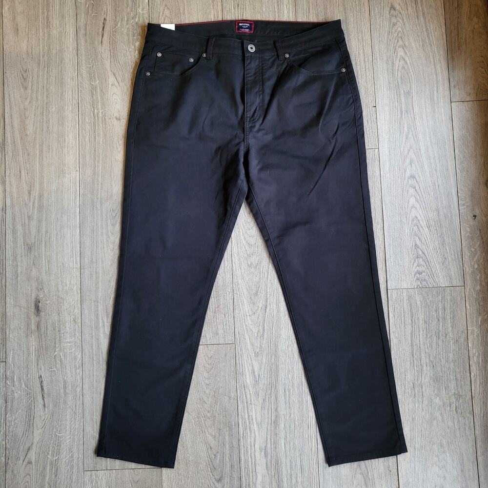 UNTUCKit Slim Fit Men's 35x30 Black 5-Pocket Chino Pants